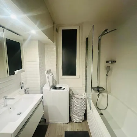 Champ De Mars Grenelle * Paříž