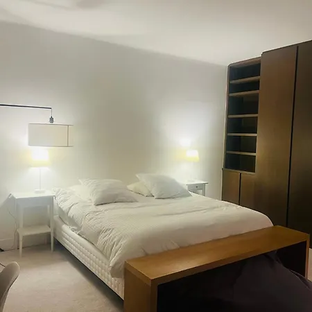 Champ De Mars Grenelle Paříž