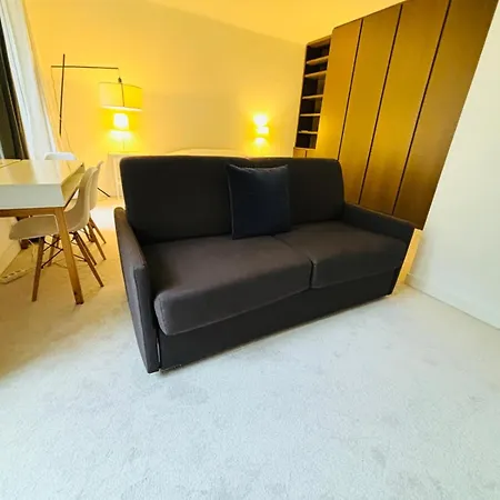 Champ De Mars Grenelle Paříž