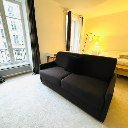 Champ De Mars Grenelle Apartment